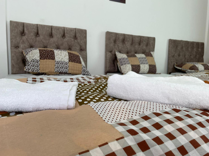Others 2, taila hostel, Wadi Musa