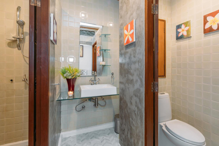 Bathroom, Botan Boutique hotel, Phuket Island