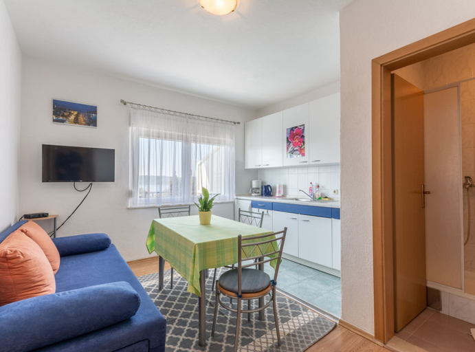 Others 5, Charming Trogir Apartments With Balcony, Trogir