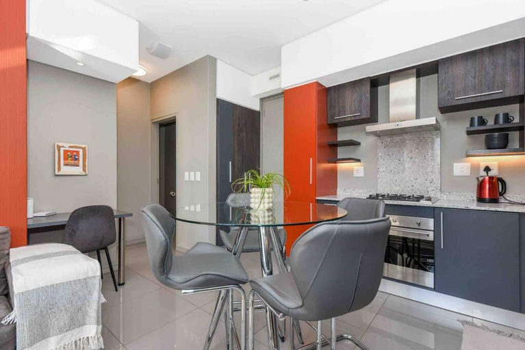 Others 4, Tyrwhitt Stylish Apartment Rosebank, City of Johannesburg