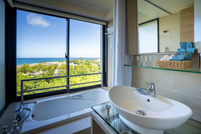 Bathroom 16