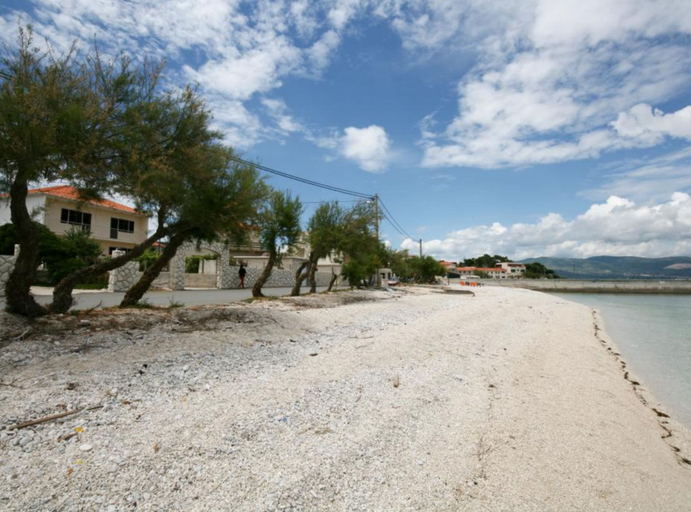 Others 3, Spacious Beachfront Apartment Ciovo, Trogir
