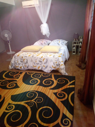 Others 4, La Chambre bleue, Komo-Mondah
