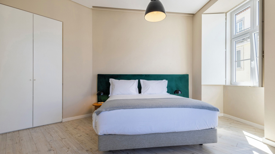 Bedroom 3, Carmo 43 by LovelyStay, Lisbon