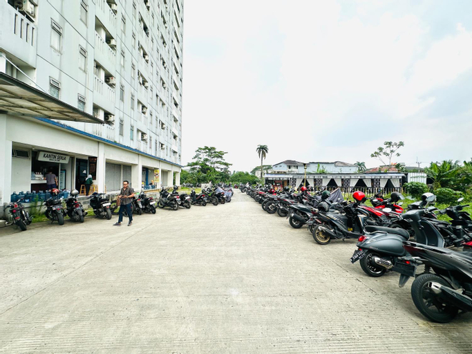 Exterior 8