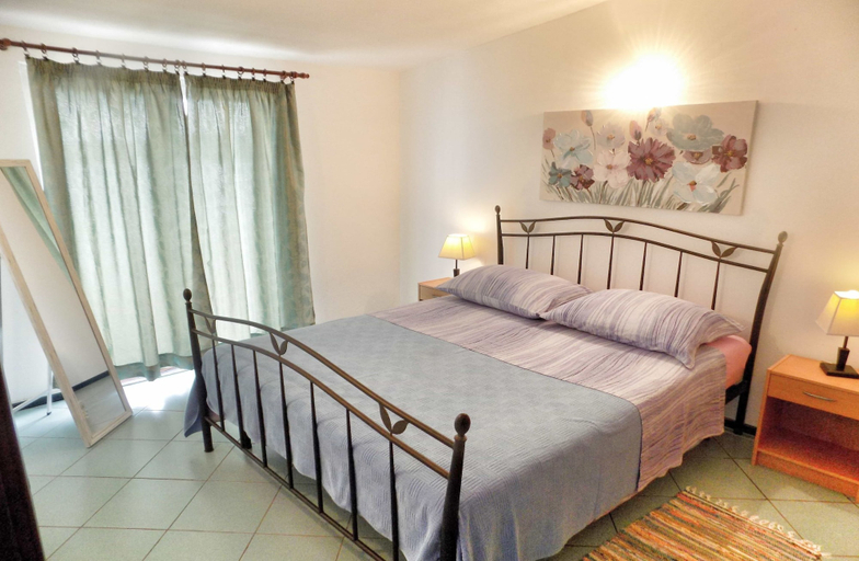 Bedroom 2, Trogir Sunny Apartments With Sea View, Seget