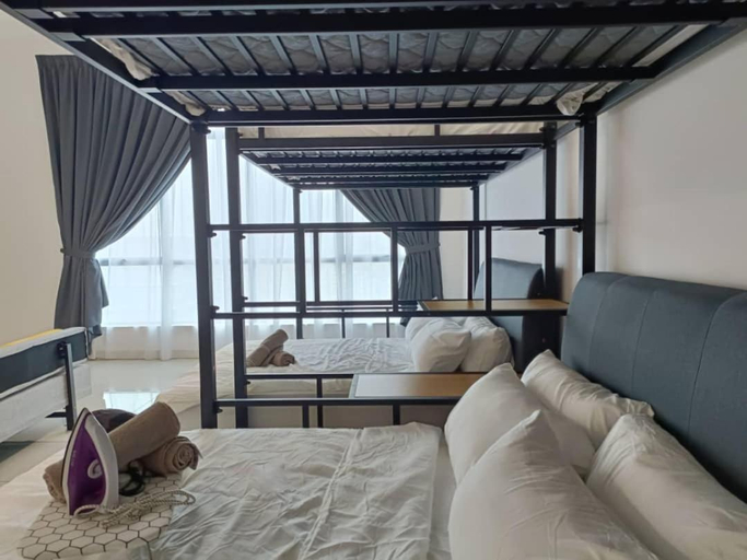 Others 5, Austin 18, Friendly Sky by Antlerzone, Johor Bahru