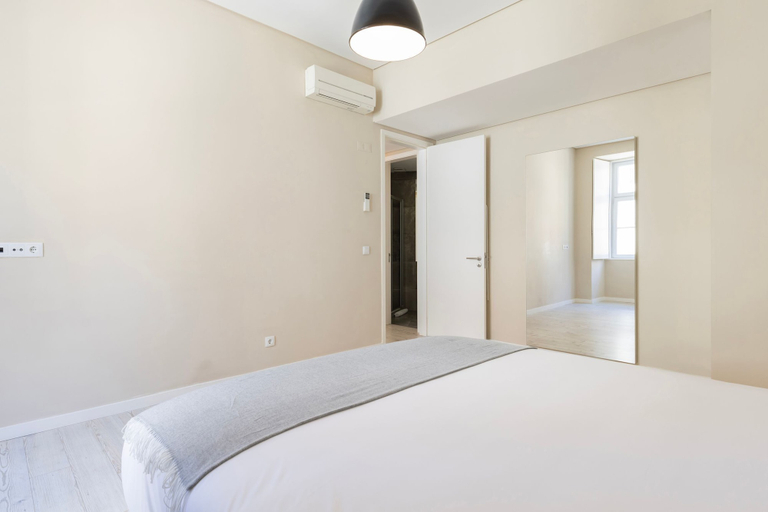 Bedroom 3, Carmo 43 by LovelyStay, Lisbon