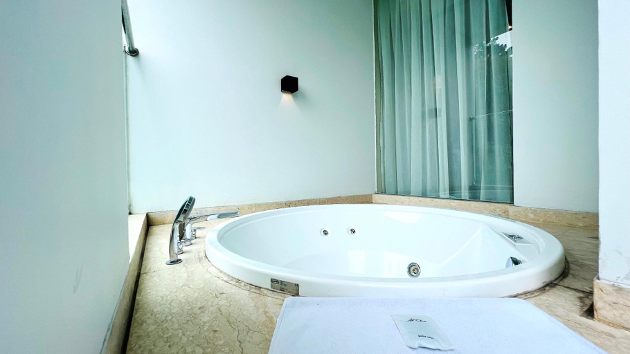 Bathroom 7