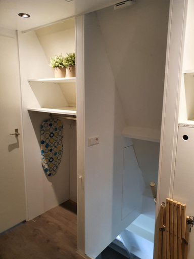 Bedroom 2, Gezellige bungalow met zwembad op het park, Luxembourg