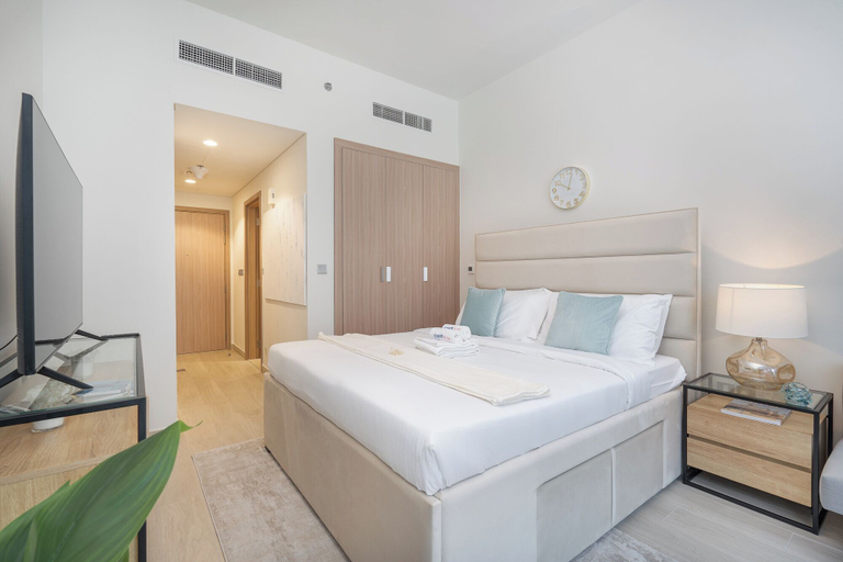 Bedroom 3, Pool View 2 adults 2 kids Brand New Czec, Dubai