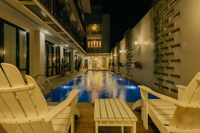 Swimming Pool 4