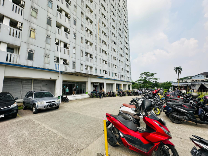 Exterior 10