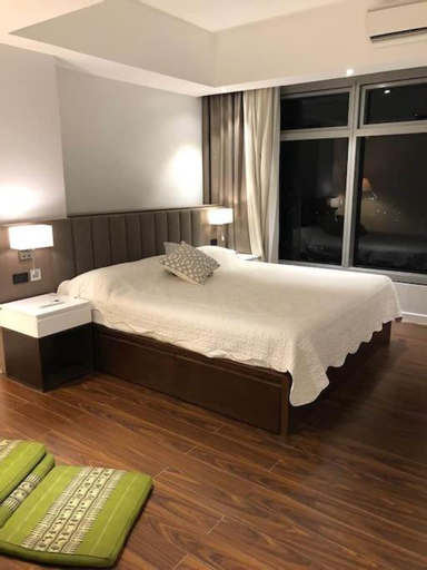 3BR luxury apartment in Ortigas with swimming pool, Pasig City