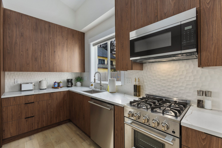 Others 4, Modern 2-Bedroom Retreat in Seattle, Seattle