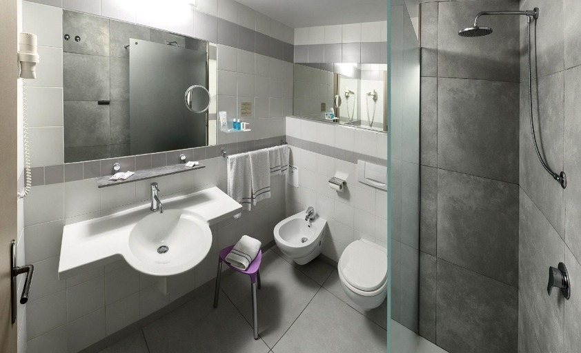Bathroom 3