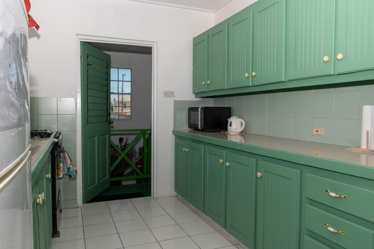 Others 3, Edtricica Apartment