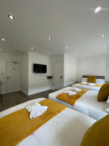 Others 4, Araan House Hotel -Families and Couples Only, Blackpool
