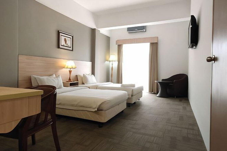 Bedroom 12