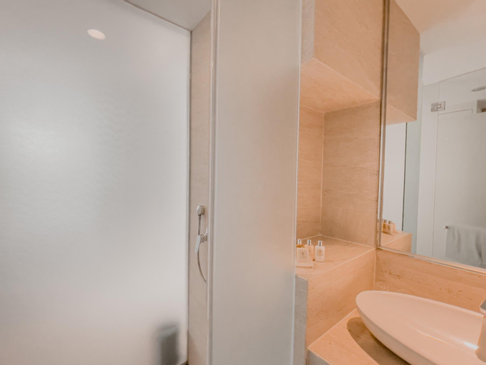 Bathroom 5