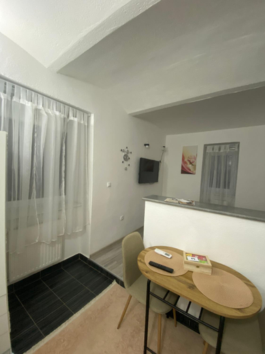 Others 4, Apartmani Sandra, Sarajevo