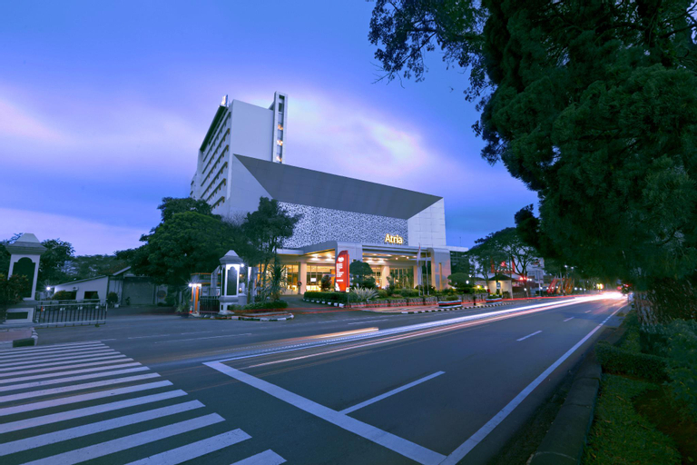 Exterior 8