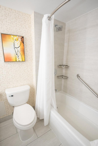 Bathroom 16