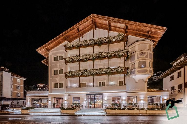 Exterior & Views 2, HOTIDAY Room Collection - Ortisei, Bolzano