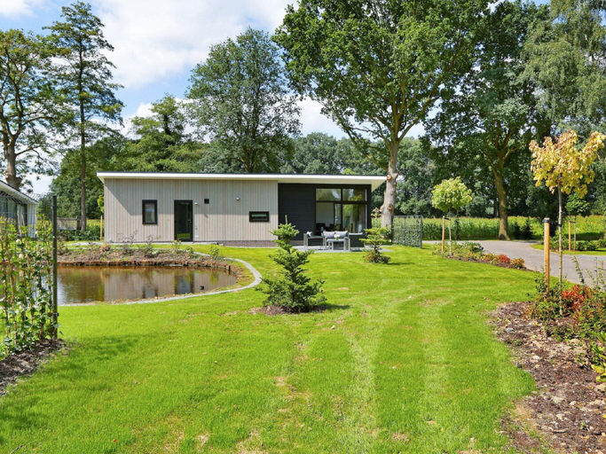 Others 4, Waterside Bliss in Lochem, Lochem