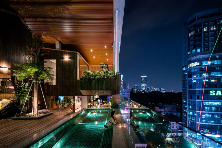 Swimming Pool 25