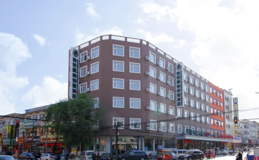Exterior & Views