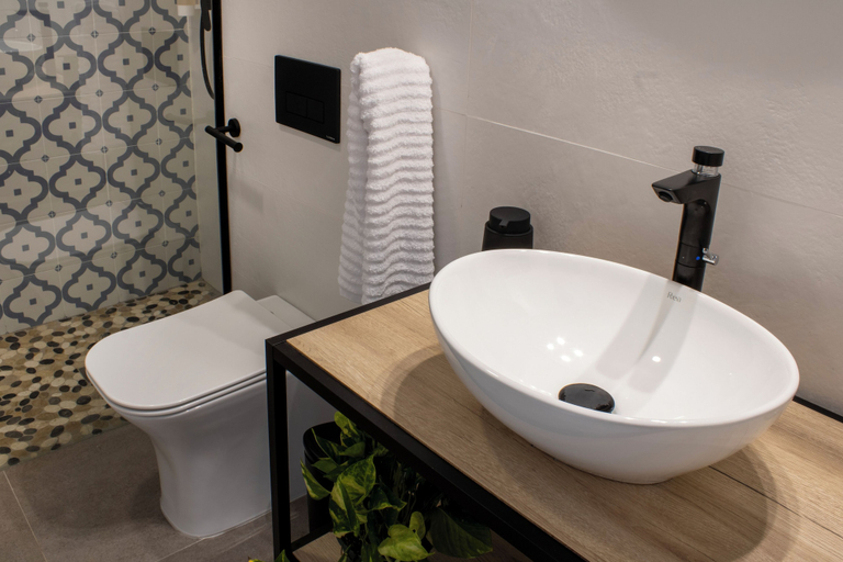 Bathroom 2, Growers Boutique Huelva, Huelva