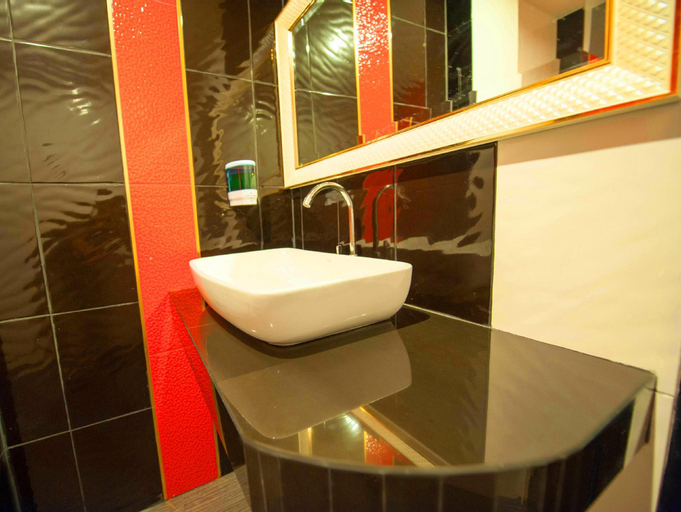 Bathroom 4