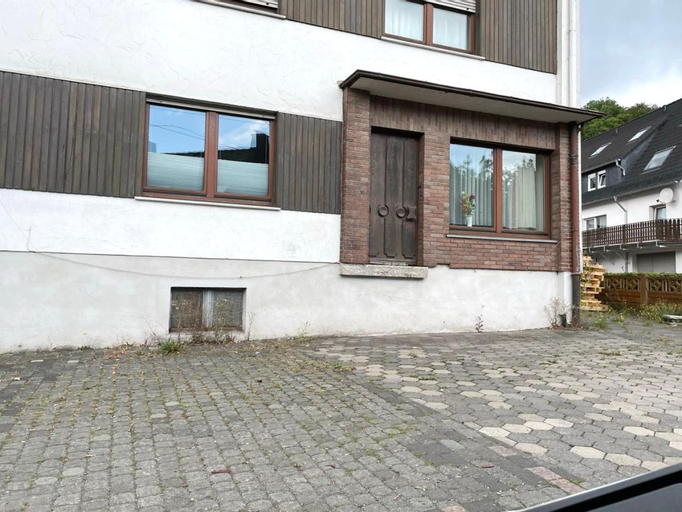 Apartment with balcony, Olpe