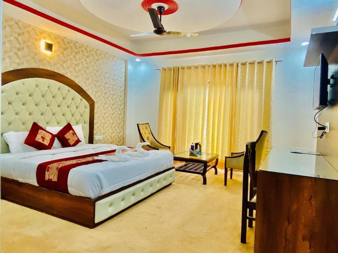 Bedroom 2, The radiance Premium Hotel- chail kufri, Shimla