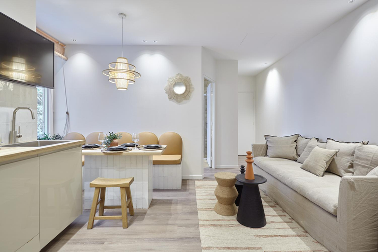 Others 3, Residence Le Marais Beaubourg by Studio prestige, Paris