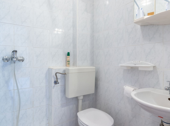 Bathroom 3, Charming Trogir Apartments With Balcony, Trogir