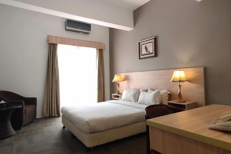 Bedroom 12