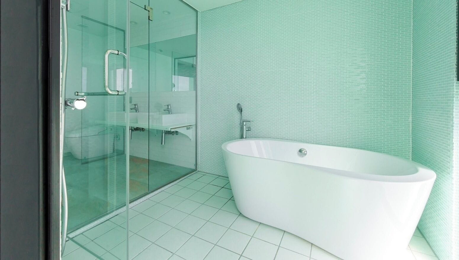 Bathroom 3, Naturela Miyakojima Irabu, Miyakojima