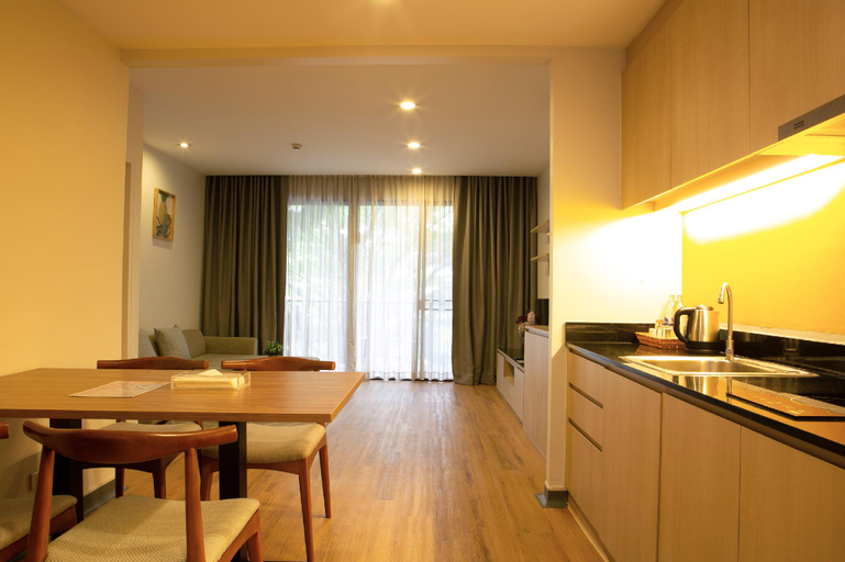 Dining Room 11