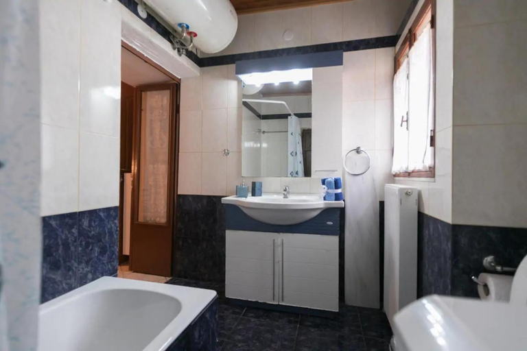 Bathroom 2, Sophia's Stone House, Peloponnese