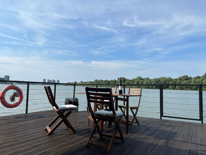 Others 3, Floating Zen House, Belgrade