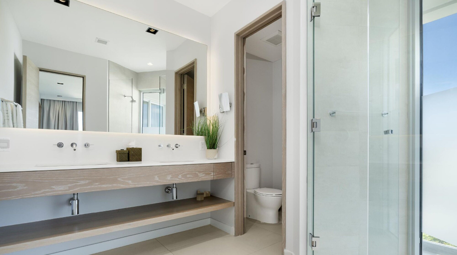 Bathroom 3, Long Bay Beach Club
