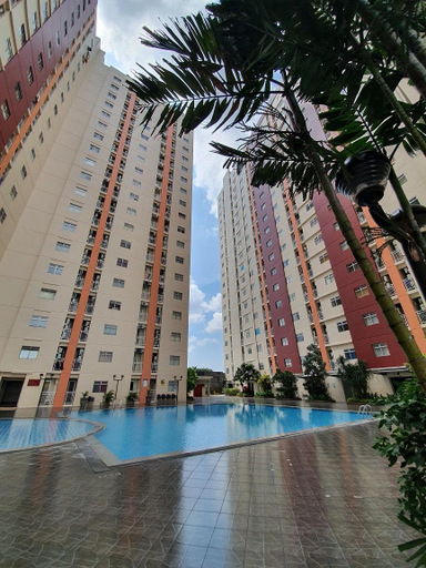 Exterior 12