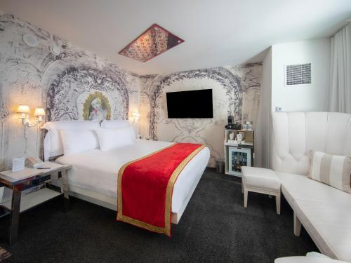 Bedroom 26