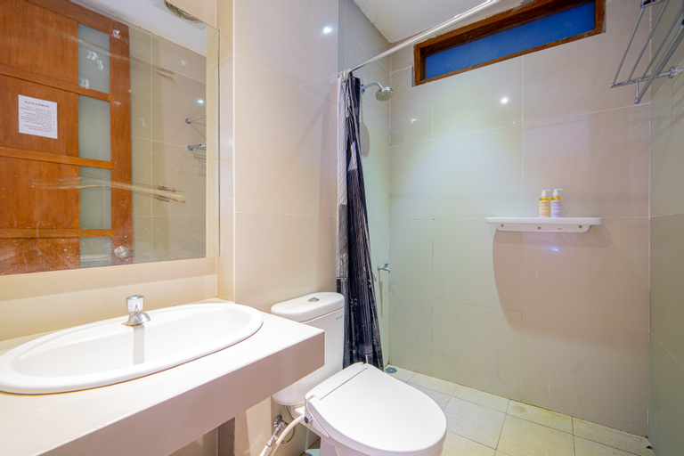 Bathroom 8