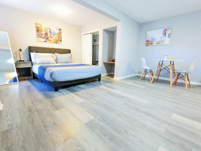 3, Elegant Studio Montrose-Amalfi @ The ItalianPlaza, Houston