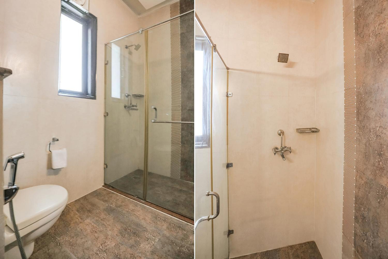 Bathroom 4, Rivlet Premium, Delhi