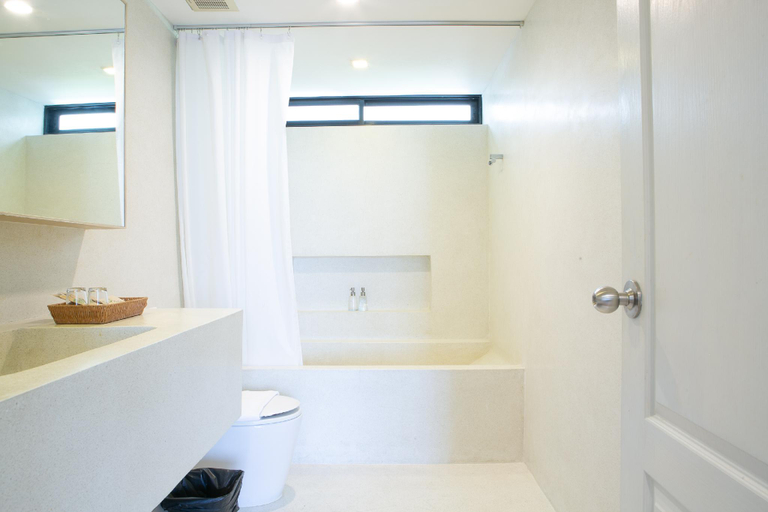 Bathroom 4