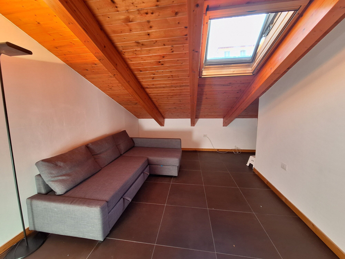 Others 4, Casa Claudia, Salerno